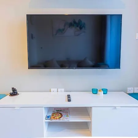 Turquoise - Downtown Dubai 1 Bedroom Apartment Business Bay - Canal View Exterior photo