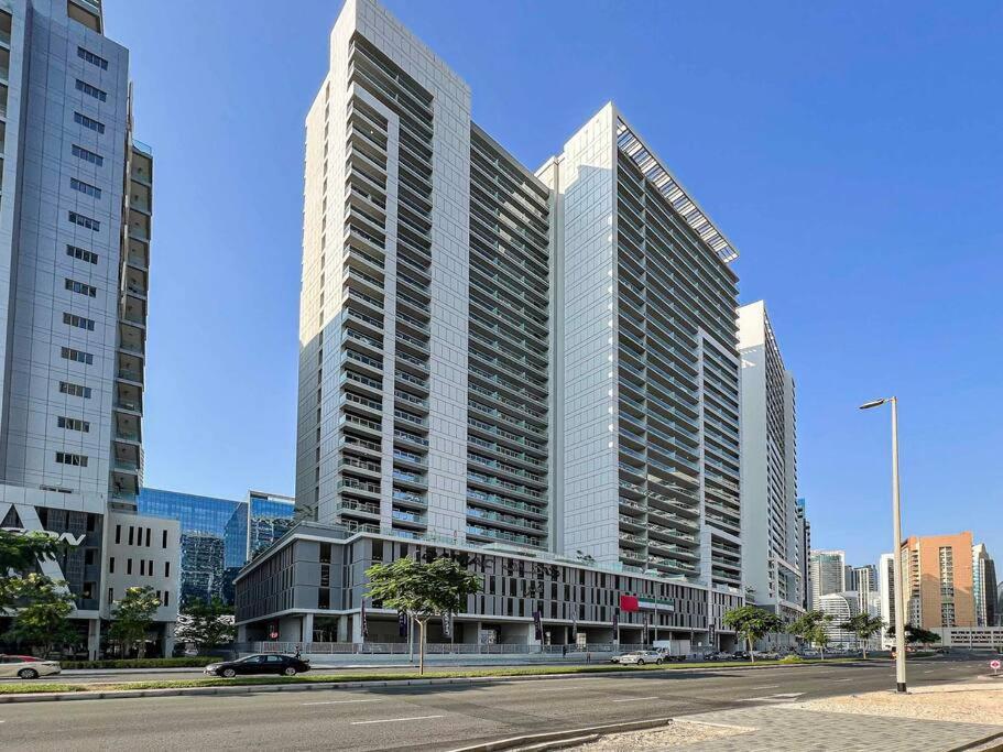 Апартаменти Turquoise - Downtown 1 Bedroom Business Bay - Canal View