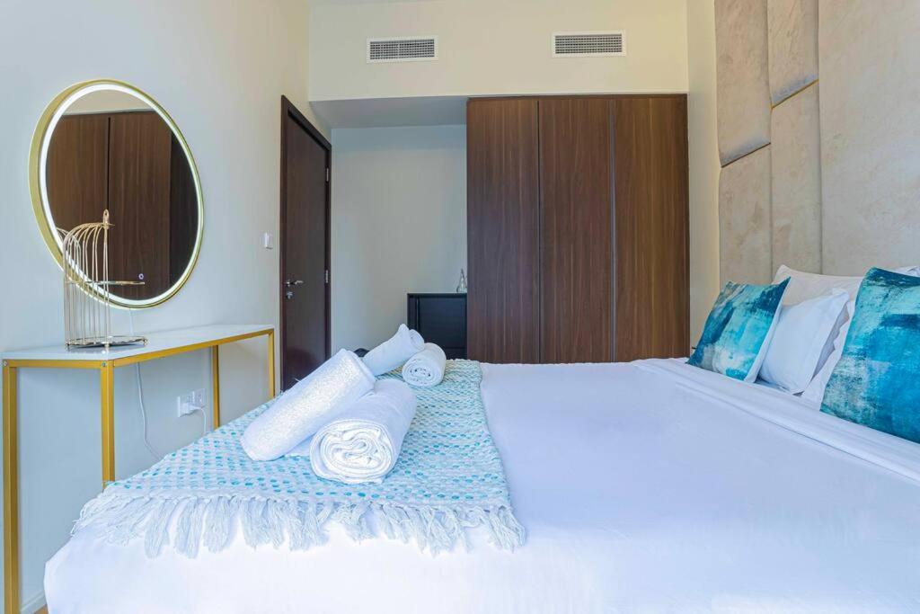 Апартаменти Turquoise - Downtown 1 Bedroom Business Bay - Canal View Дубай