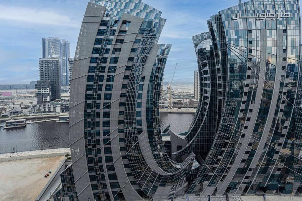Turquoise - Downtown 1 Bedroom Business Bay - Canal View Дубай